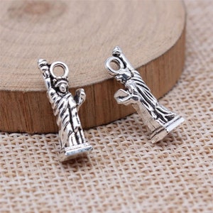 3 Silver 3D Statue of Liberty Charms, 7x20mm, Silver Tone Charms (E-41)