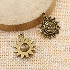 5 Bronze Sun Charms, 20x16mm, Antique Bronze Tone (U-161)