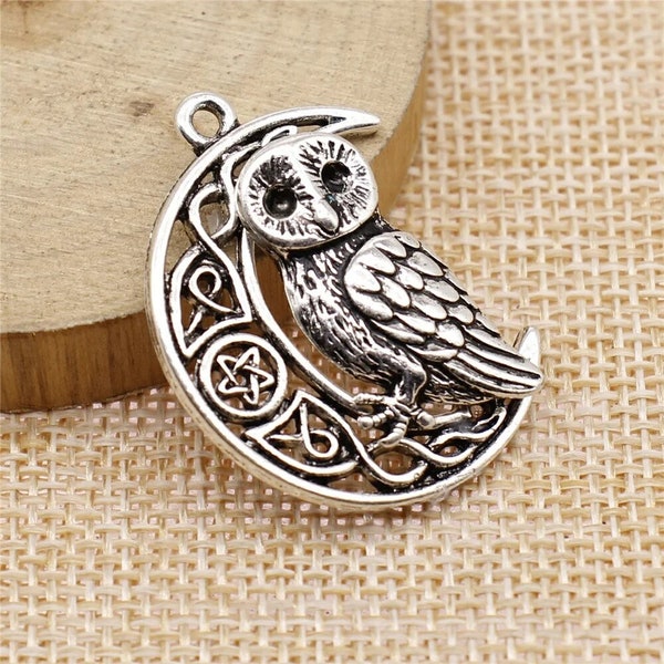 Silver Viking Owl Charm, 26x33mm, Silver Tone Charms (D-46)