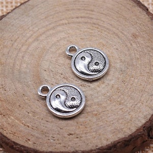 10 Silver Yin Yang Charms, Silver Tone Charms (E-6)