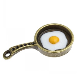 2 Bronze Frying Pan with Egg Charms, Antique Bronze Tone (Q-57)