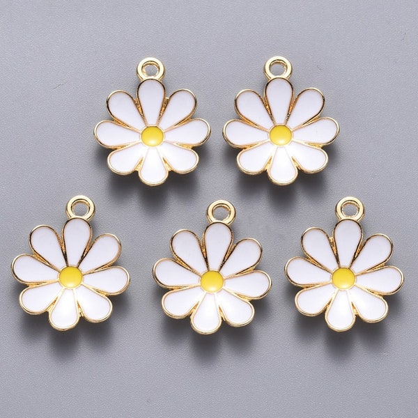 5 Daisy Charms, Gold Tone Enamel Flower Charms (U-107)