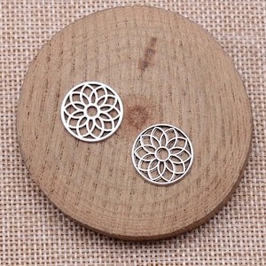 10 Silver Flower of Life Charms, 17x17mm, Silver Tone Charms (O-103)