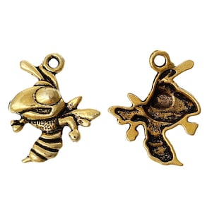 15 Gold Hornet Charms, Bee Charms, 21x17mm, Gold Tone Charms (V-77)