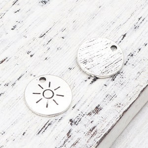 10 Silver Engraved Sun Charms, Summer Charms, Silver Tone Charms (H-221)