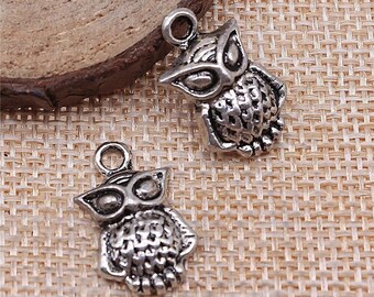 5 Owl Bird Charms, 20x12mm, Silver Tone Charms (O-54)