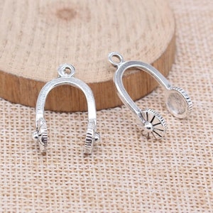 2 Silver Headset Charms, Head Phone Charms, 26x17mm, Antique Silver Tone Charms (G-204)