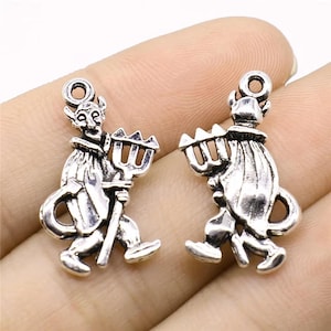 4 Silver Devil Charms, 2 Sided, Halloween Charms, 26x15mm, Silver Tone Charms (H-143)