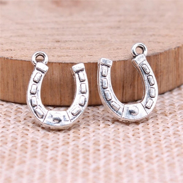 10 Silver Horseshoe Charms, Luck Cahrms, Silver Tone Charms (K-128)