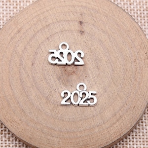 20 Silver Year 2025 Charms, 9x14mm, Silver Tone Charms (O-68)
