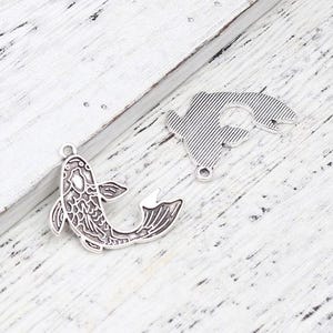 5 Silver Koi Fish Charms, 30x20mm, Silver Tone Charms (B-59)