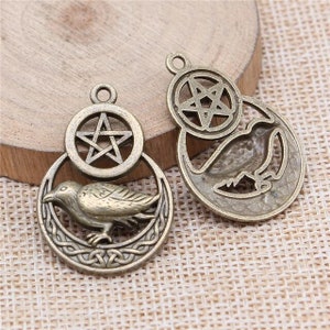 5 Bronze Pentagram Crow Star Charms, 30x25mm, Silver Tone Charms (Q-80)