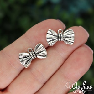 6 Silver Bow Charms, Silver Tone Charms (E-34)