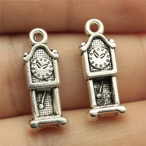 5 Silver Grandfather Clock Charms, Silver Tone Charms (J-154)