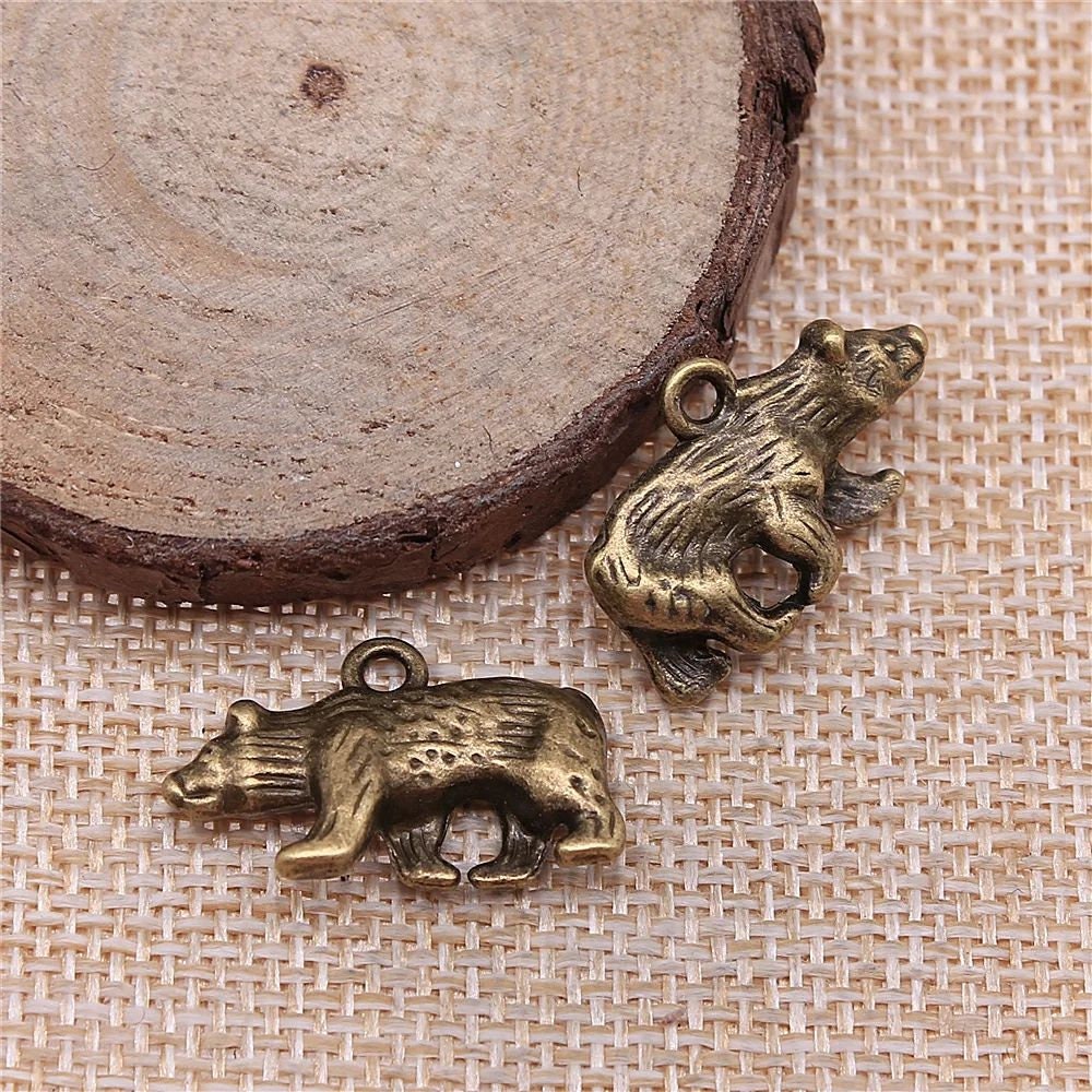 3 Bronze Bear Charms, 3D, Antique Bronze Tone Charms (R-92)