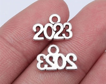 15 Silver Year 2023 Charms, 14x10mm, Silver Tone Charms (R-93)