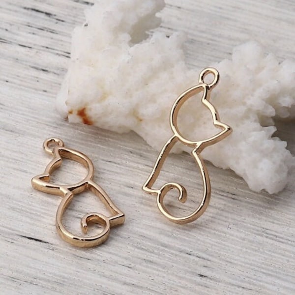 2 Hollow Cat Charms, 26x12mm, Gold Tone Charms (L-213)