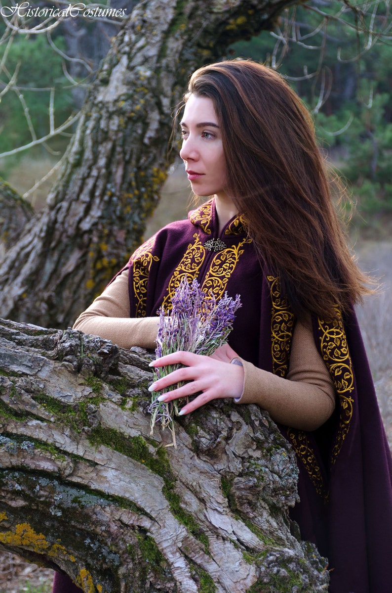 medieval cloaks and capes medieval cloaks and capes