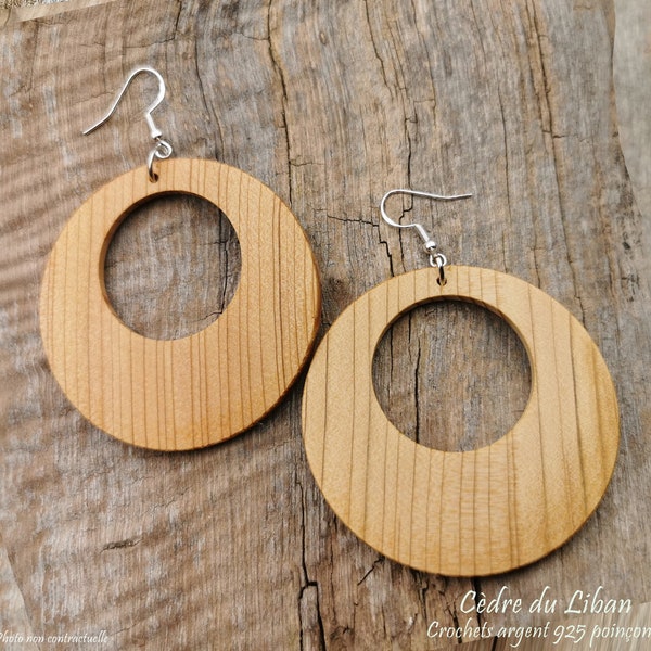 Boucles d'oreilles rondes en bois Cèdre du Liban montées sur crochets argent 925 avec poinçon