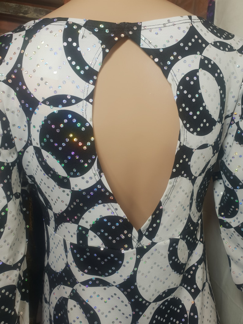 1980s Sparkly black and white party dress Size approx 10