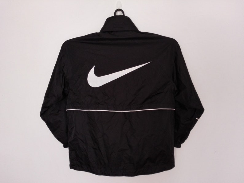 nike big logo windbreaker