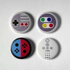 The Nintendo Controller Collection - 25mm button badges