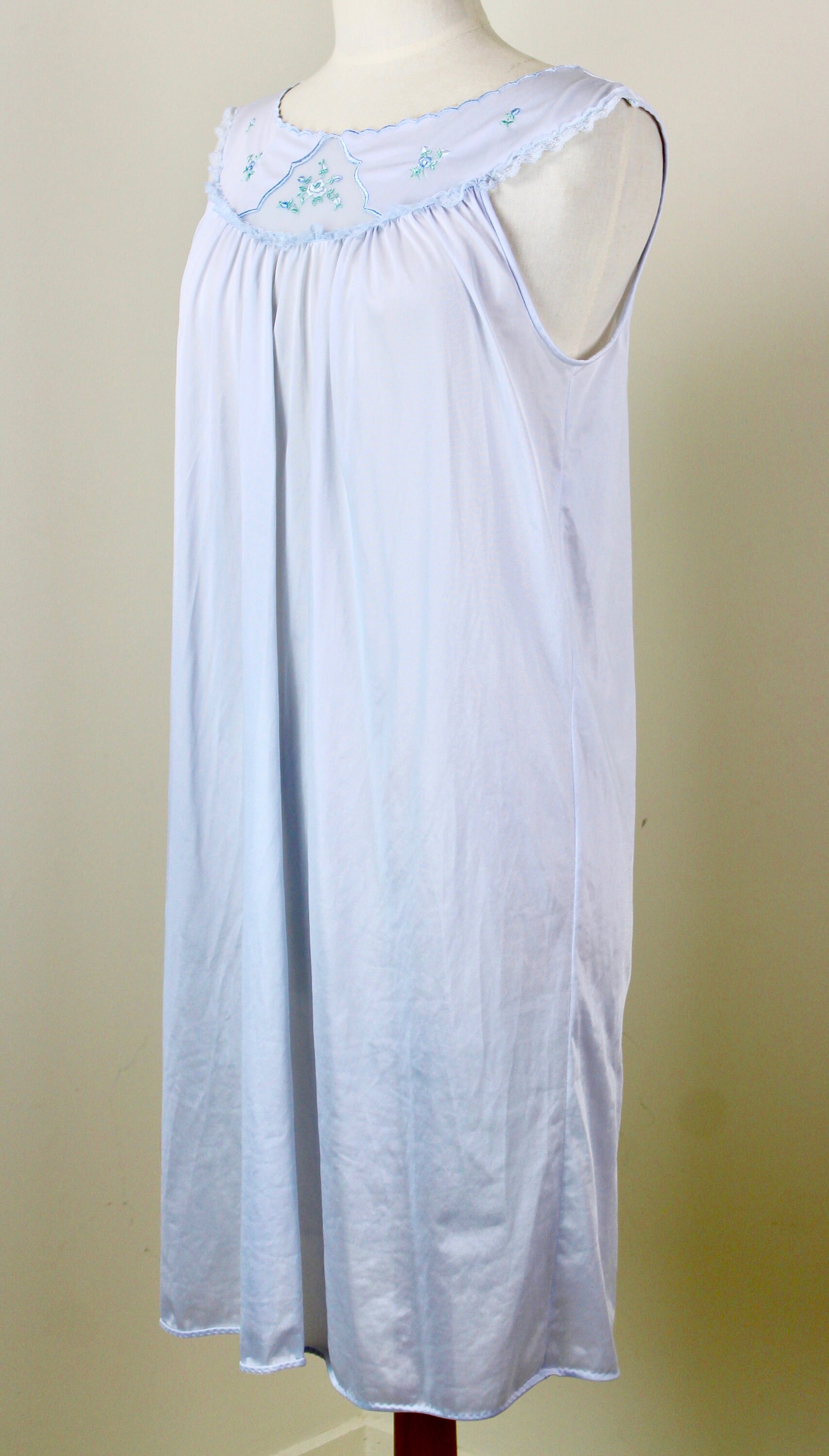 Vintage 1970s Deena Short Nightgown 100 Nylon size Medium Etsy
