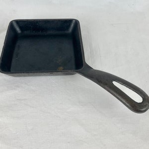 NEW Old Stock NOS Vintage Griswold 10 Cast Iron Skillet 716D Small Block  Logo Early Handle Circa 1939 1957 