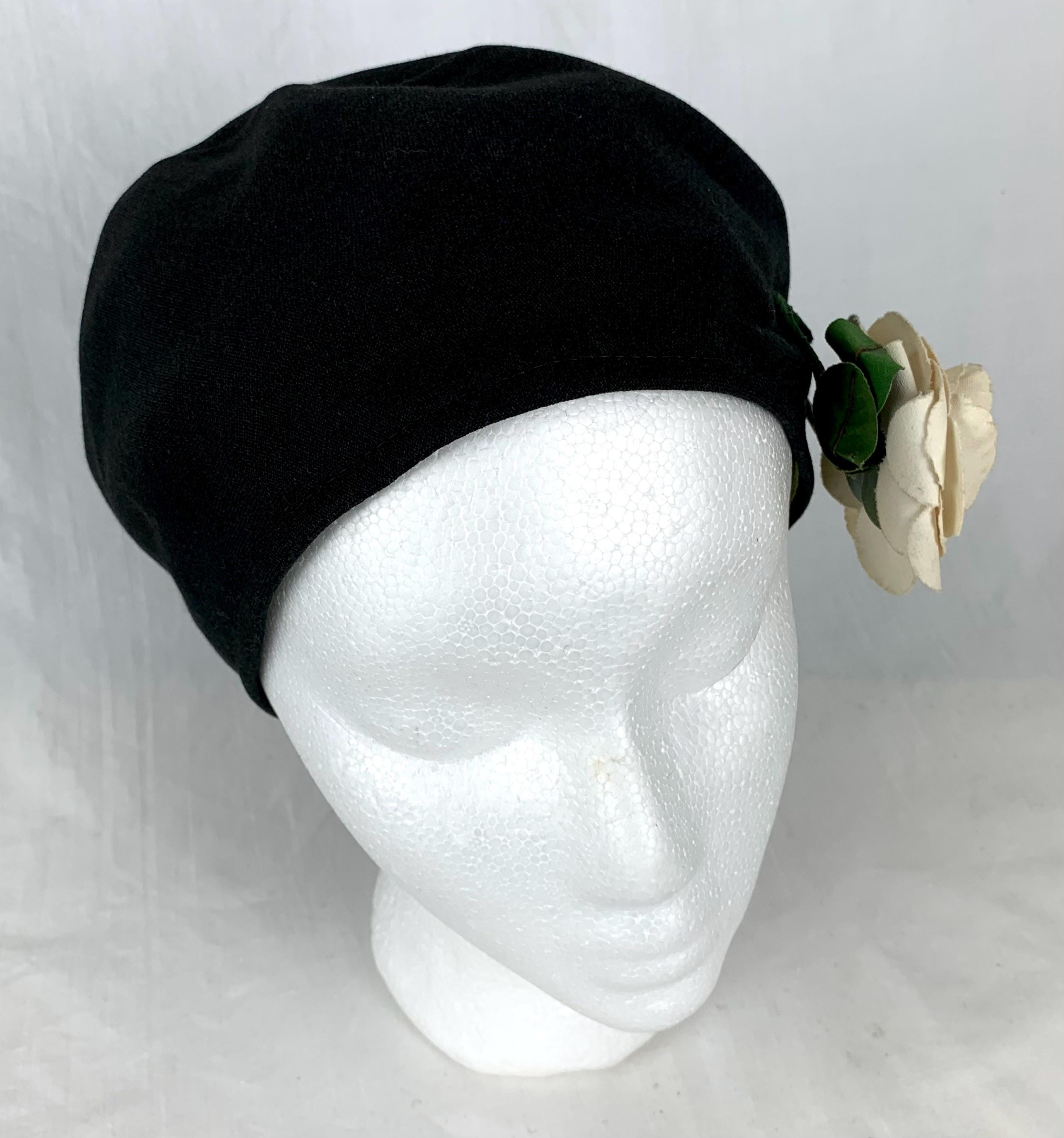 Vintage‎ Madcaps Lord & Taylor Black Pink Velvet Beret Young  display picture 2