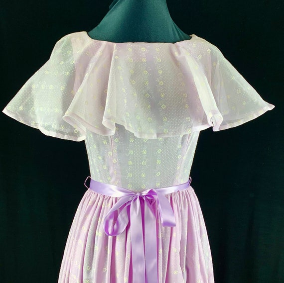 1970s Long Maxi Dress S Lavender Flocked Daisy Po… - image 3