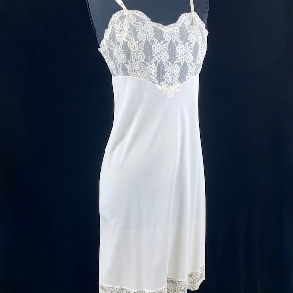 1960-70s Sears White Full Slip 35 Average Nightgown Nylon Antron Blend Chantilly Lace Metal Hardware Adjustable Straps Vintage