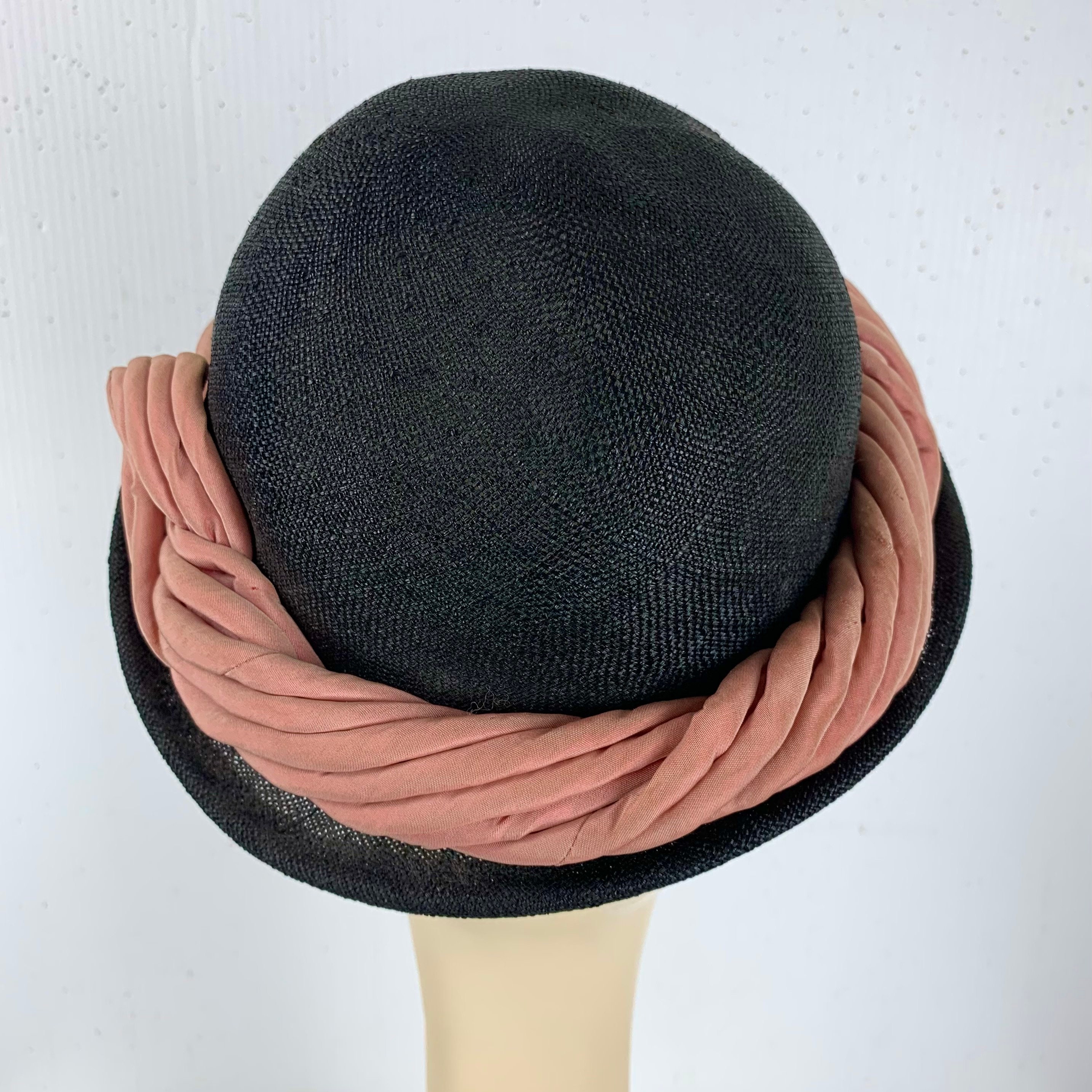 Vintage 1940-50s Hat New York Creations 22 Navy Blue Straw  display picture 2