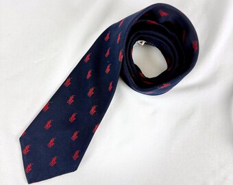 Cravate en soie Ralph Lauren POLO vintage années 1980, bleu marine, avec un joueur de polo et un cheval. Cadeau fait main.