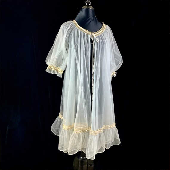 Vintage 1960s Vanity Fair Short Robe S/M Light Bl… - image 1