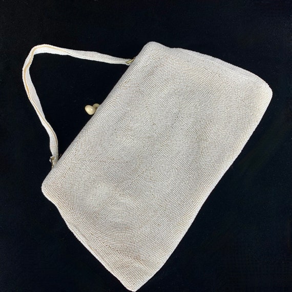 1950 Bonwit Teller Seed Bead White Handbag Kiss L… - image 10
