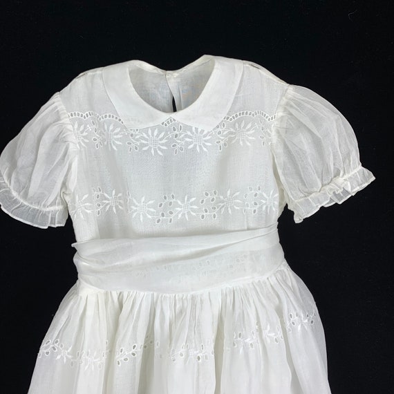 Vintage Girls White Dress size 5-6 Organza Eyelet… - image 3