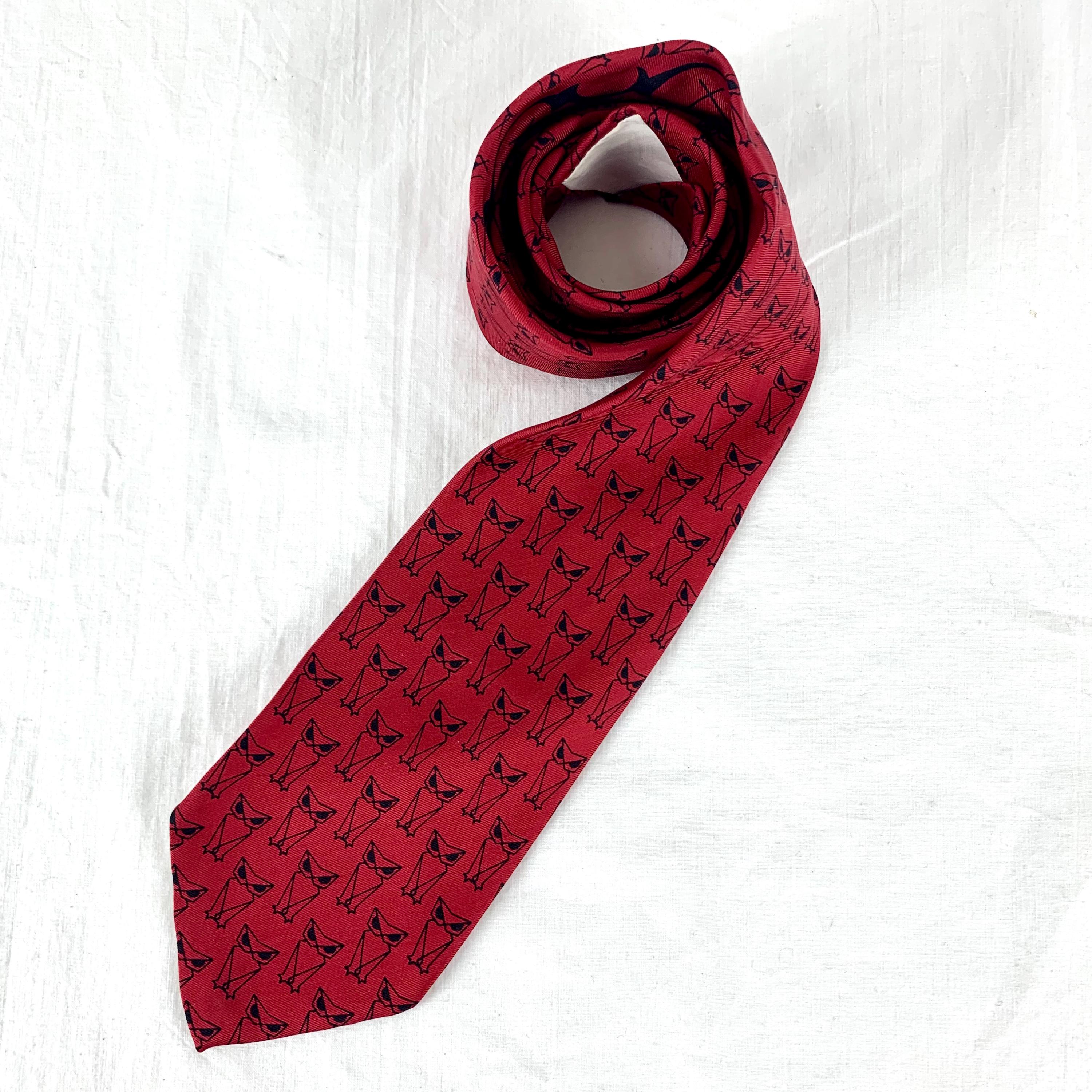 Vintage Calvin Curtis Cravateur New York Red Silk Necktie w Owls 3.5 inch Wide Excellent Condition