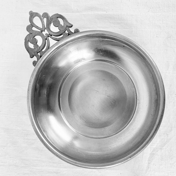 Vintage 1970s Web Pewter Porringer Bowl Colonial Early American Excellent Christmas Gift Condition