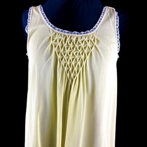 Vintage 1960s Chartreuse Short Nightgown M/L Smocked w Lace Ribbon Trim Sleeveless