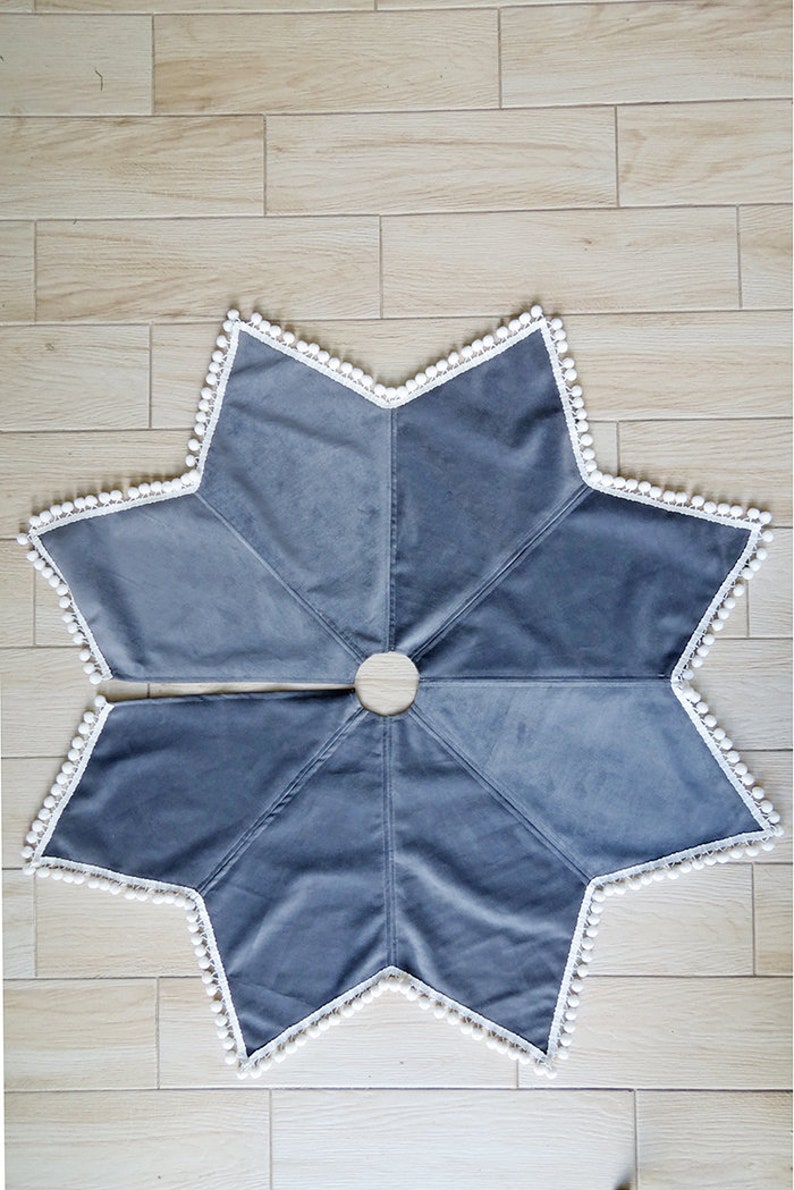 Christmas tree skirt sewing pattern PDF image 2
