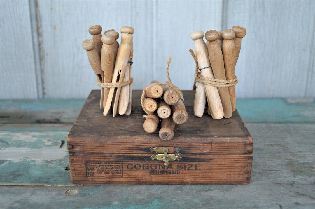 Vintage Wooden Clothespins (7) - Etsy