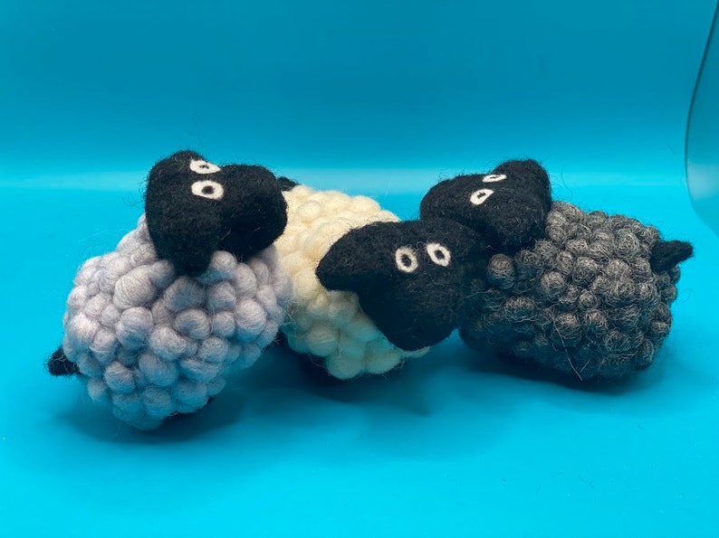 Needlefelt Sheep Handmade Small Mini Lamb Cute Pin Cushion Miniature Sheep Gift for Sewer Farm Animal Novelty Gift for Seamstress image 3