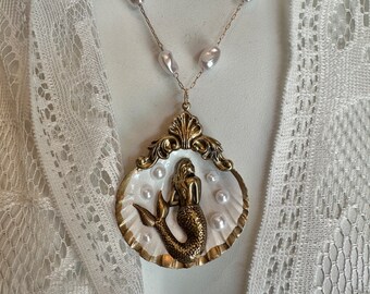 Mermaid Jewelry Sea Shell Necklace Art Nouveau Style, Painted Seashell, Faux Pearl Station Chain, Siren Mermaid Necklace for Mermaid Lovers