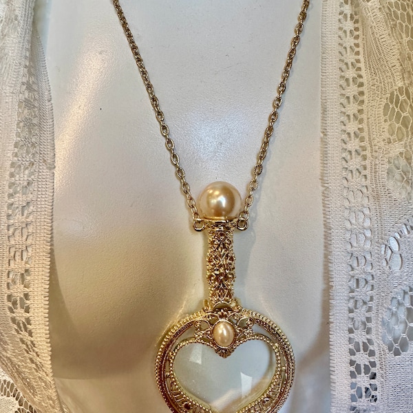 Vintage Designer Colleen Lopez Large Heart Magnifying Glass, Gold Tone, Faux Pearls, Monocle, Lorgnette Necklace, Rare Find, Gift for Mom