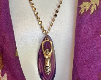 Gold 3-D Greek Goddess on Purple Agate Stone Slice with Beautiful Shiny Gold Mirror Station Necklace, Love Fertility Goddess, Witchy Gift