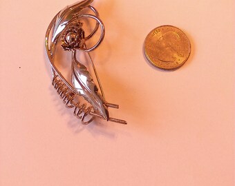 Vintage Silver Tone Leaf Pin