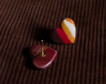 Pendientes de corazón mini Psicodélicos / Pendientes de arcilla polimérica, inox y resina handmade / Estilos Yeyé 60's / Pendientes de botón