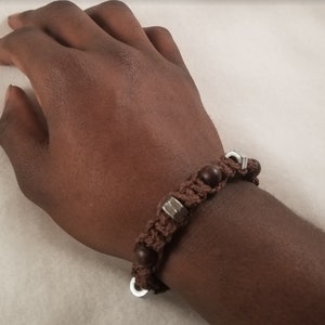Mens Paracord Bracelet with hand painted Wood Beads and a Buckle Clasp.
