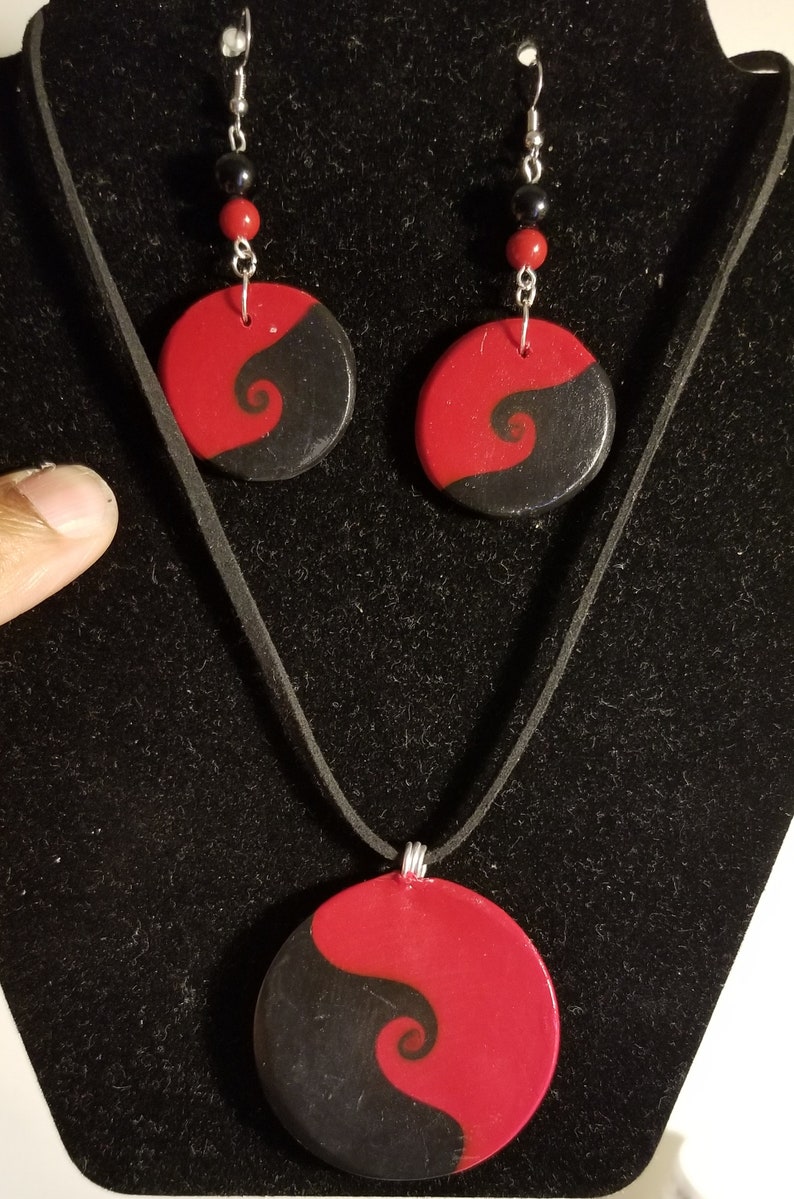 Red /& Black Clay Necklace Set