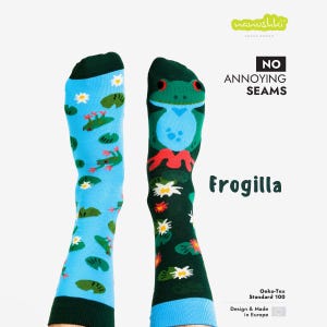 Frog Socks – Funny Colorful Cotton Crew Socks with Frogs and Lilies, Quirky Unisex Gift for Nature Lovers, Frogcore Style Nanushki Frogilla